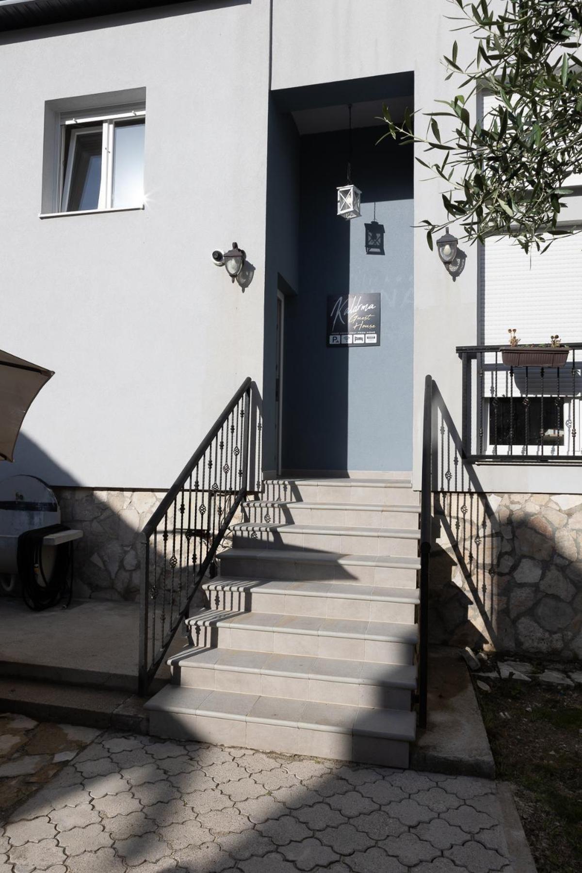 Kaldrma Guesthouse Мостар Екстер'єр фото